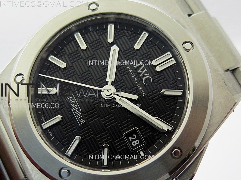 ingenieur-iw328901-ss-v7f-1-1-best-edition-black-dial-on-ss-bracelet-a2892-3.jpg